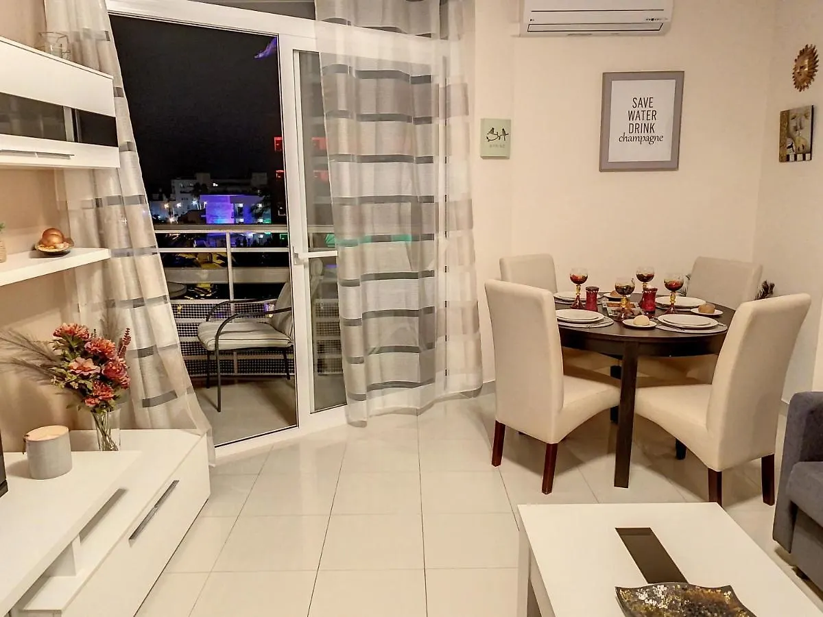 Apartamento Con Piscina Torremolinos 0*,  Spain